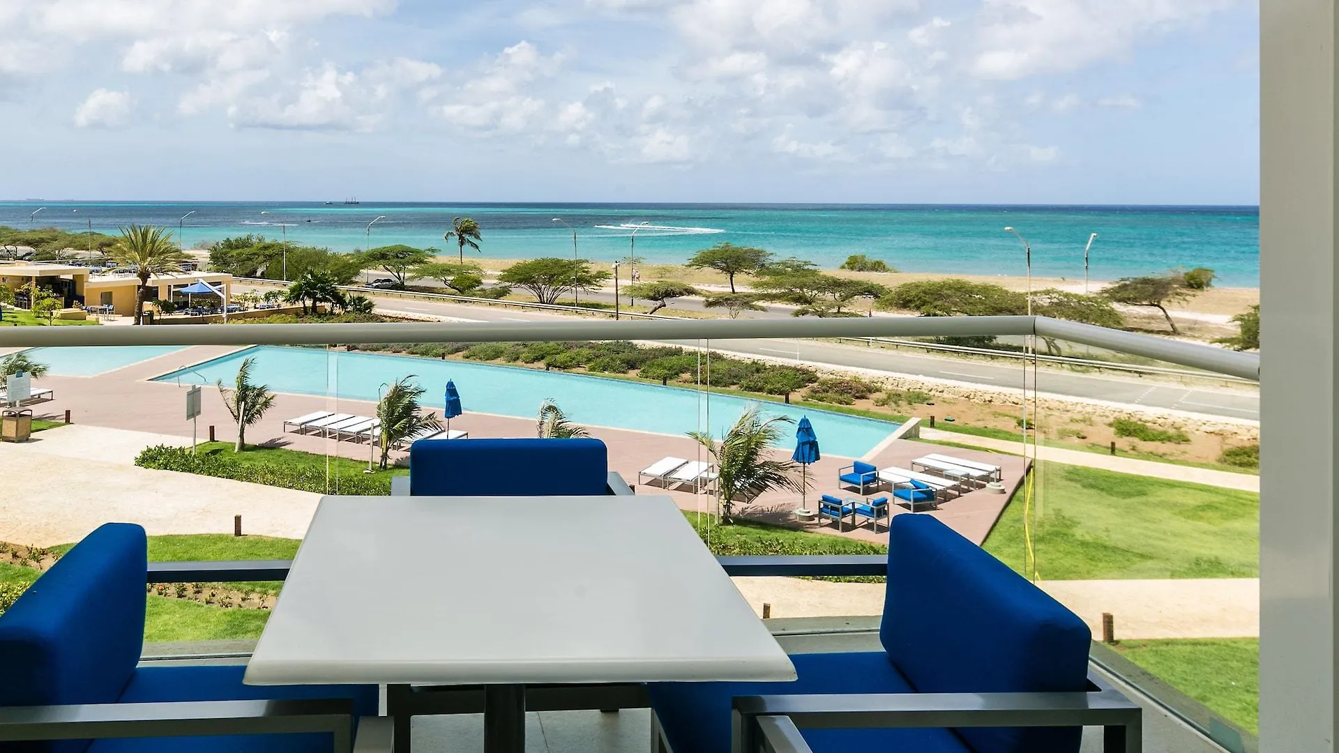 Aparthotel Blue Residences Palm Beach