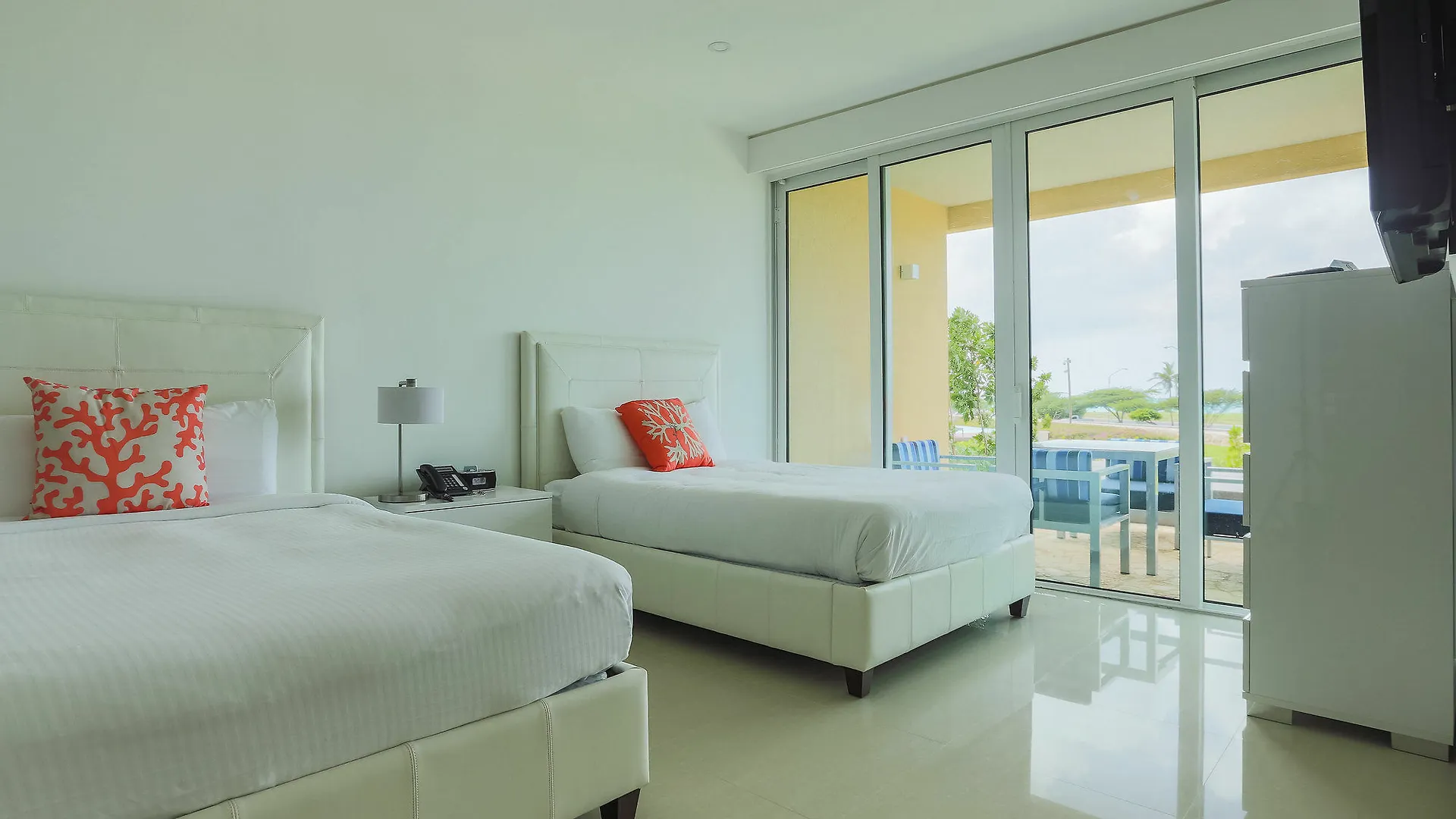 Blue Residences Palm Beach Aparthotel
