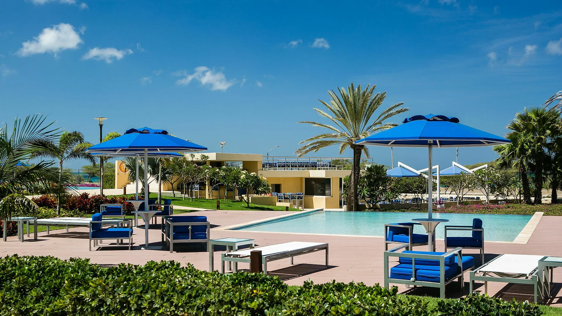 Blue Residences Palm Beach Aparthotel